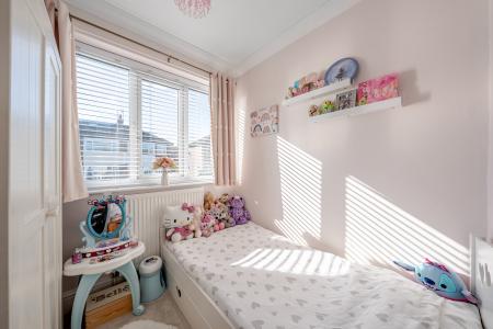 3 bedroom Semi-detached house for sale in Vesper Gate Crescent, Kirkstall, Leeds, LS5