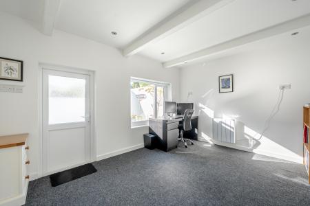 4 bedroom Semi-detached house for sale in Roxholme Road, Chapel Allerton, Leeds, LS7