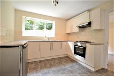 4 bedroom Detached house to let in Pickard Bank, Meanwood, Leeds, LS6