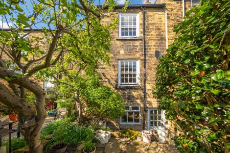 2 bedroom Terraced House for sale in Potternewton Lane, Chapel Allerton, Leeds, LS7