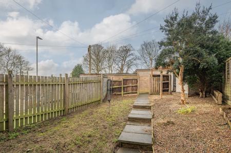 2 bedroom Terraced House for sale in Chandos Fold, Gledhow, Leeds, LS8