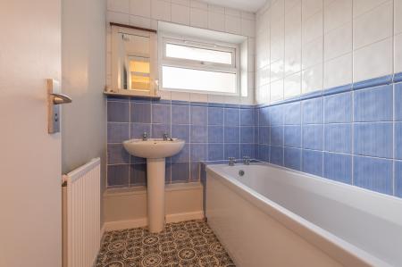 2 bedroom Terraced House for sale in Chandos Fold, Gledhow, Leeds, LS8