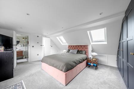4 bedroom Semi-detached house for sale in Toronto Place, Chapel Allerton, Leeds, LS7