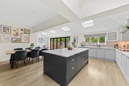 4 bedroom Semi-detached house for sale in Toronto Place, Chapel Allerton, Leeds, LS7