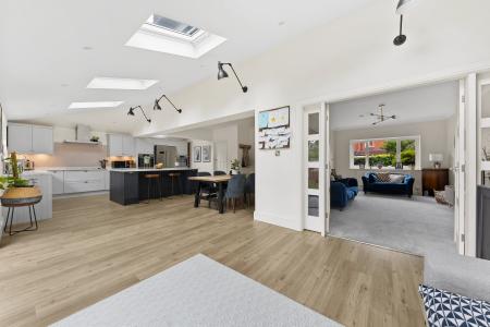 4 bedroom Semi-detached house for sale in Toronto Place, Chapel Allerton, Leeds, LS7