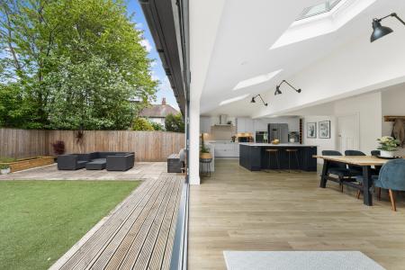 4 bedroom Semi-detached house for sale in Toronto Place, Chapel Allerton, Leeds, LS7