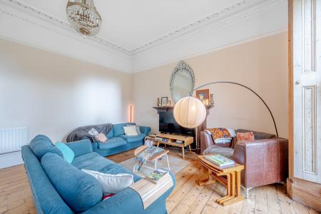 2 bedroom Flat for sale in Harrogate Road, Chapel Allerton, Leeds, LS7