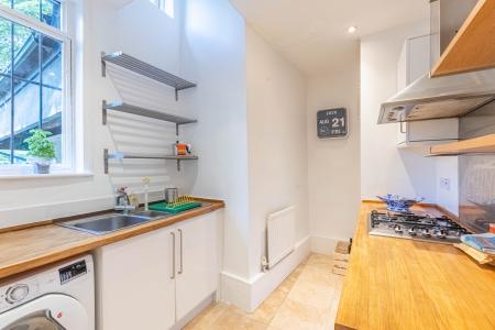 2 bedroom Flat for sale in 80 Harrogate Road, Chapel Allerton, Leeds, LS7