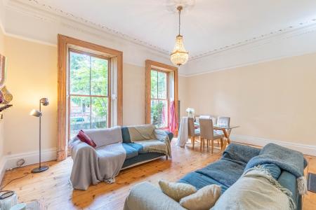 2 bedroom Flat for sale in 80 Harrogate Road, Chapel Allerton, Leeds, LS7