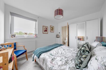 2 bedroom Flat for sale in Beverley Court, Shadwell Lane, Moortown, Leeds, LS17