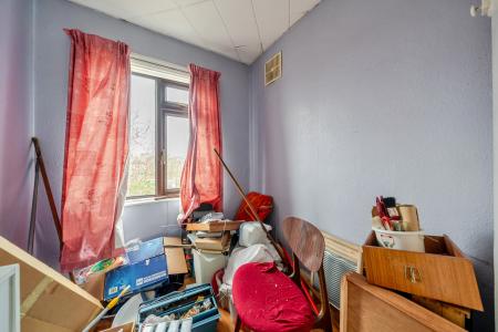 3 bedroom Semi-detached house for sale in Lawrence Gardens, Oakwood, Leeds, LS8