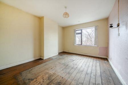 3 bedroom Semi-detached house for sale in Lawrence Gardens, Oakwood, Leeds, LS8