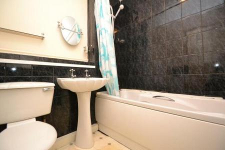 2 bedroom Flat to let in Moorfields, Scott Hall Road, Moortown, Leeds, LS17