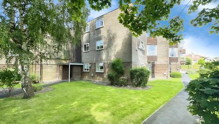 2 bedroom Flat to let in Moorfields, Scott Hall Road, Moortown, Leeds, LS17