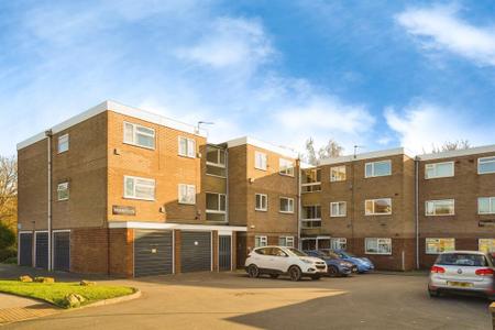 2 bedroom Flat to let in Moorfields, Scott Hall Road, Moortown, Leeds, LS17