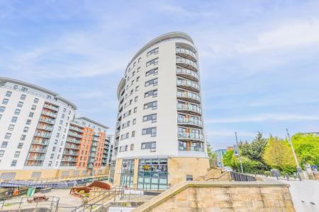 2 bedroom Flat for sale in Magellan House, Armouries Way, Leeds, LS10