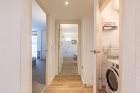 2 bedroom Flat to let in West Point, Wellington Street, Leeds, LS1