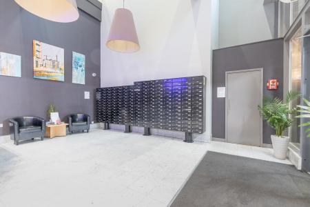 2 bedroom Flat to let in West Point, Wellington Street, Leeds, LS1