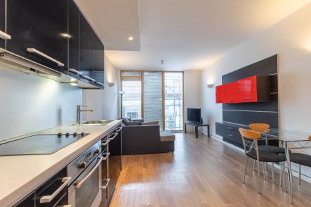 2 bedroom Flat to let in West Point, Wellington Street, Leeds, LS1