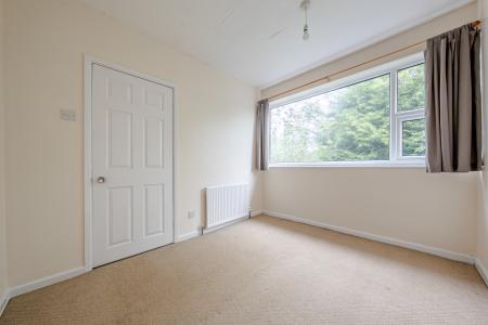 4 bedroom Semi-detached house for sale in Highbury Close, Meanwood, Leeds, LS6