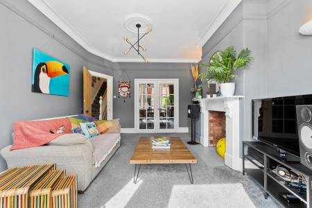 4 bedroom Terraced House for sale in Hilton Road, Potternewton, Leeds, LS8