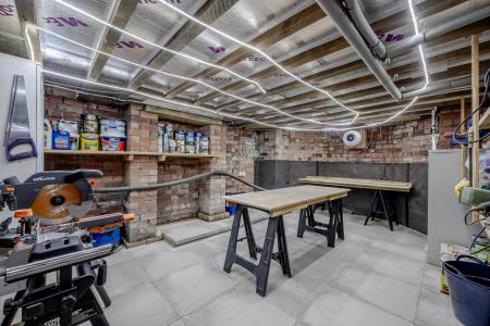 4 bedroom Terraced House for sale in Hilton Road, Potternewton, Leeds, LS8