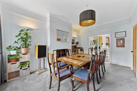 4 bedroom Terraced House for sale in Hilton Road, Potternewton, Leeds, LS8