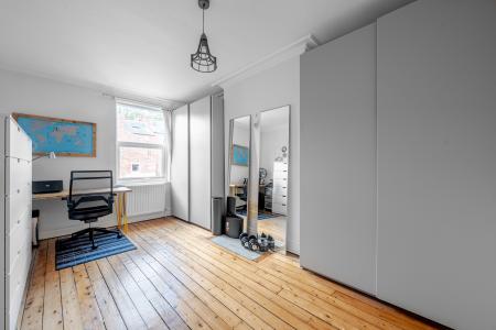 4 bedroom Terraced House for sale in Hilton Road, Potternewton, Leeds, LS8