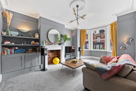 4 bedroom Terraced House for sale in Hilton Road, Potternewton, Leeds, LS8