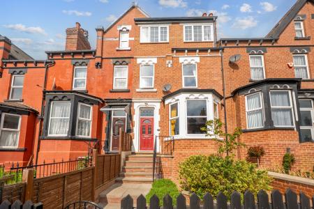 4 bedroom Terraced House for sale in Hilton Road, Potternewton, Leeds, LS8