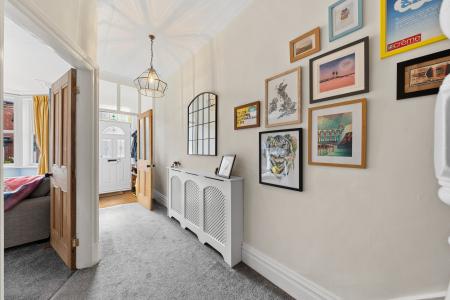 4 bedroom Terraced House for sale in Hilton Road, Potternewton, Leeds, LS8