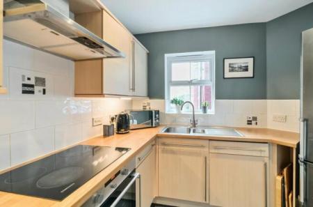 2 bedroom Duplex to let in Mansion Gate Square, Chapel Allerton, Leeds, LS7