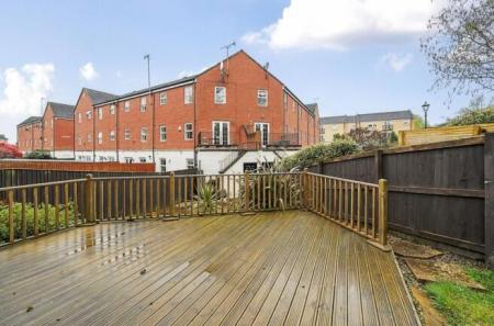 2 bedroom Duplex to let in Mansion Gate Square, Chapel Allerton, Leeds, LS7