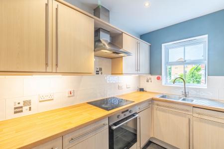 2 bedroom Duplex to let in Mansion Gate Square, Chapel Allerton, Leeds, LS7