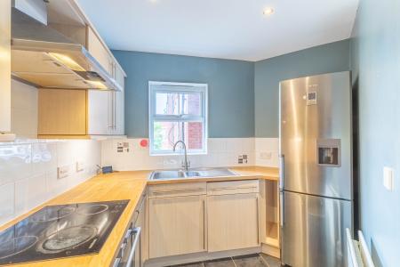 2 bedroom Duplex to let in Mansion Gate Square, Chapel Allerton, Leeds, LS7