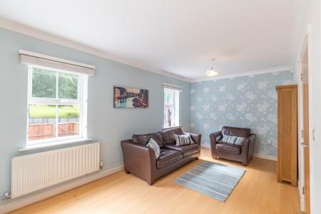 2 bedroom Duplex to let in Mansion Gate Square, Chapel Allerton, Leeds, LS7
