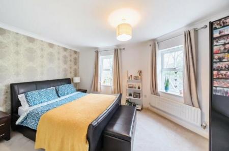 2 bedroom Duplex to let in Mansion Gate Square, Chapel Allerton, Leeds, LS7