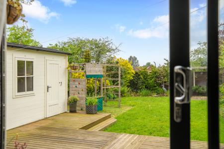 3 bedroom Semi-detached house for sale in Moor Grange View, Leeds, LS16