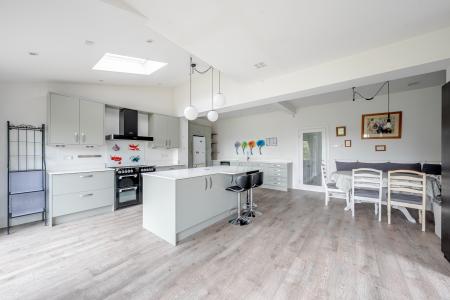 3 bedroom Semi-detached house for sale in Moor Grange View, Leeds, LS16