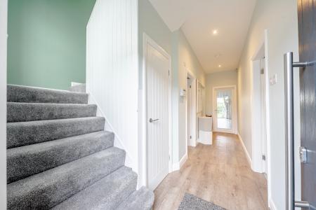 3 bedroom Semi-detached house for sale in Moor Grange View, Leeds, LS16