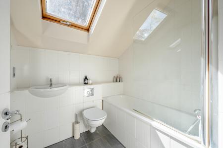 2 bedroom Flat for sale in The Hall, Allerton Hill, Chapel Allerton, Leeds, LS7