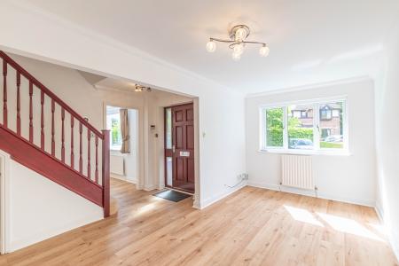 4 bedroom Detached house to let in Belvedere Court, Alwoodley, Leeds, LS17