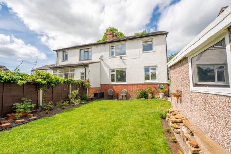 3 bedroom Semi-detached house for sale in Moor Park Villas, Far Headingley, Leeds, LS6