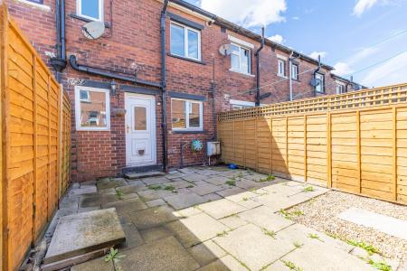 2 bedroom Town house for sale in Haigh Terrace, Rothwell, Leeds, LS26