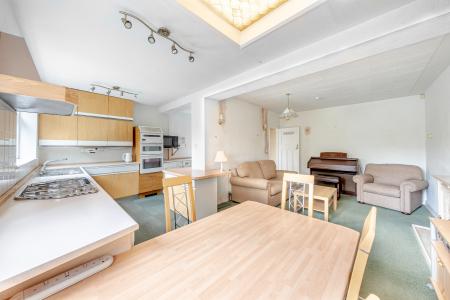4 bedroom Semi-detached house for sale in Roxholme Grove, Chapel Allerton, Leeds, LS7