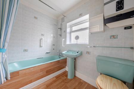 4 bedroom Semi-detached house for sale in Roxholme Grove, Chapel Allerton, Leeds, LS7