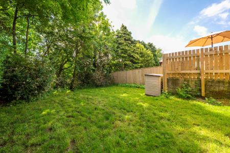 3 bedroom Semi-detached house for sale in Stainburn Crescent, Moor Allerton, Leeds, LS17
