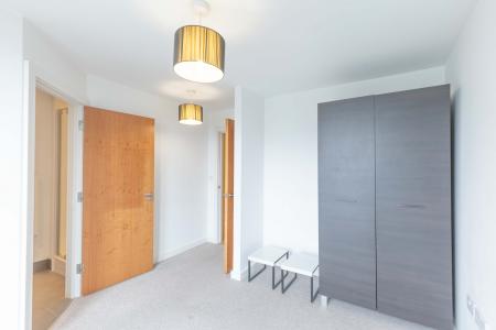 2 bedroom Flat to let in Skyline Apartment, Leeds, LS9