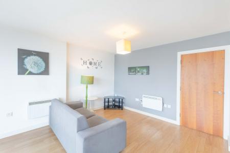 2 bedroom Flat to let in Skyline Apartment, Leeds, LS9