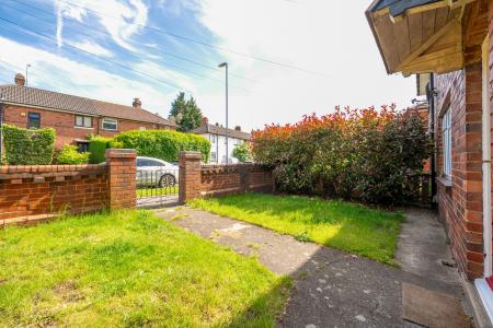 3 bedroom Semi-detached house for sale in Miles Hill Terrace, Chapel Allerton, Leeds, LS7
